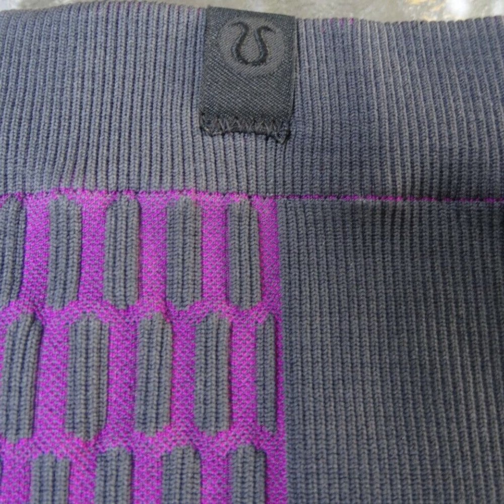 Lululemon Size 6 About That Base Layer Tight, 7/8… - image 6